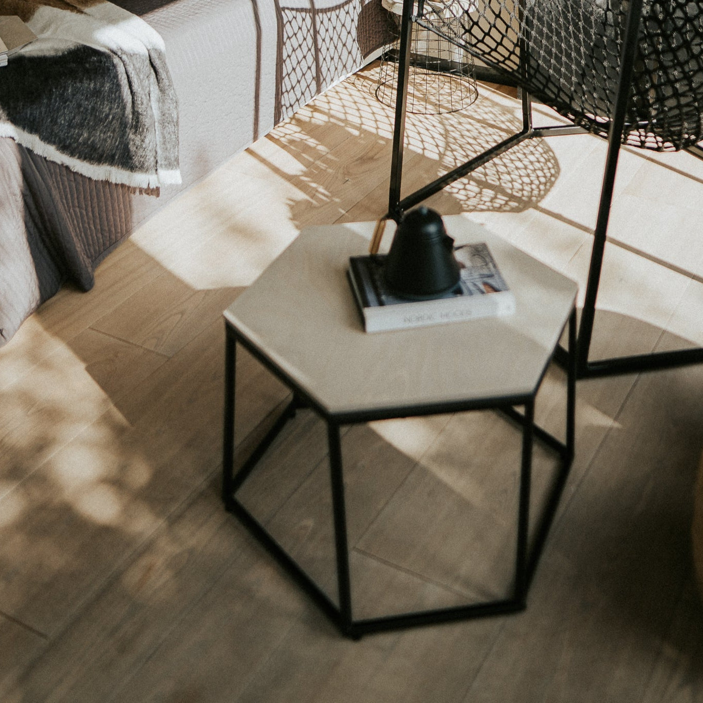 SMALL NUUK TABLE