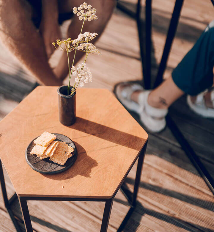 SMALL NUUK TABLE